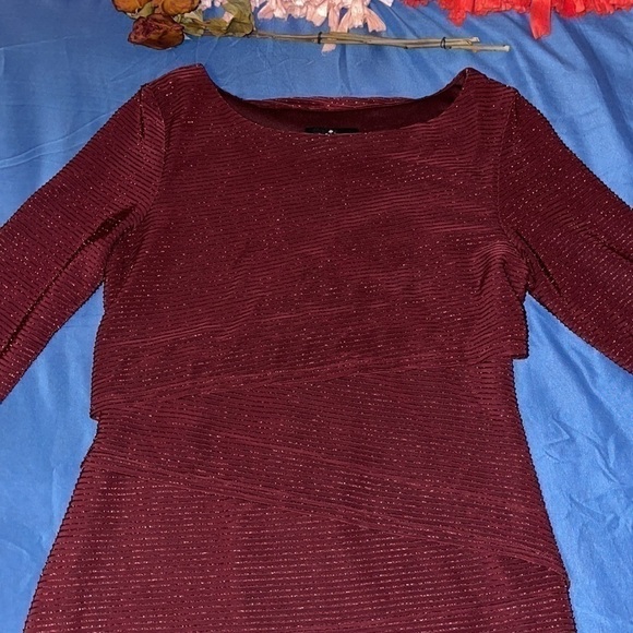 Ronni Nicole Tiered Midi Dress - Picture 4 of 6